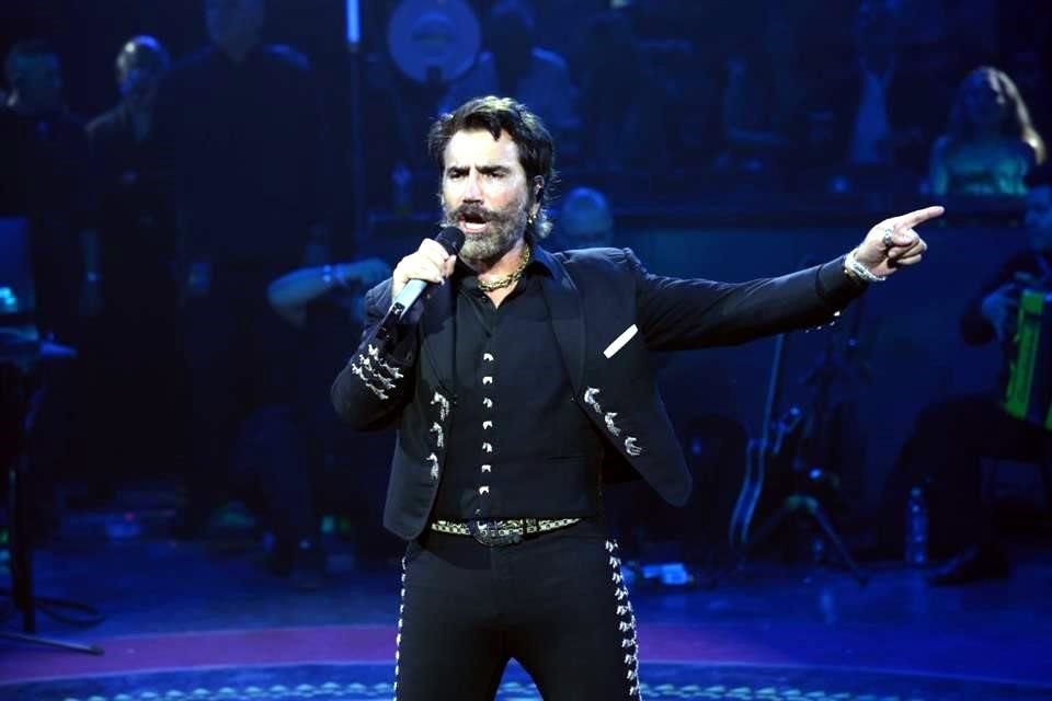 Para los seguidores de la dinastía Fernández resultó un agasajo escuchar esos clásicos con un sonido nuevo como sucedió en 'No Me Sé Rajar'.