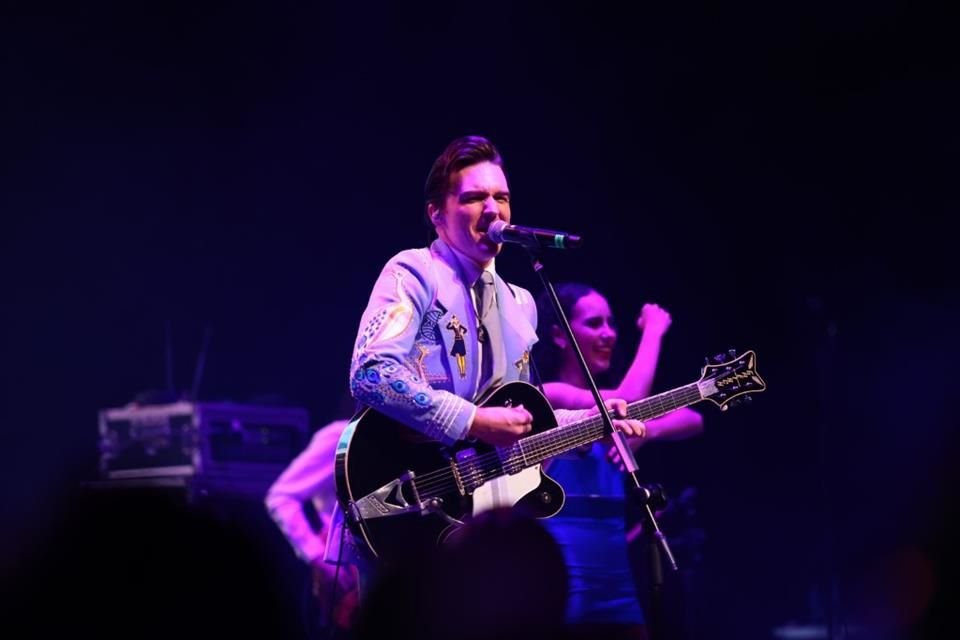 Aunque ni el cantante ni el técnico involucrado han emitido declaraciones oficiales, varios asistentes compartieron sus testimonios en redes sociales.