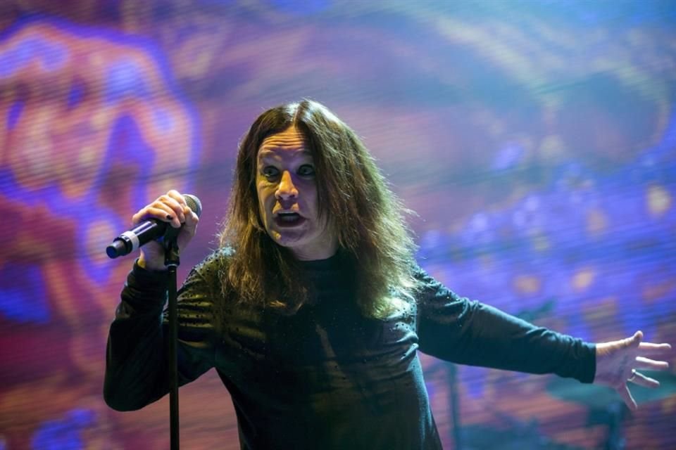 Ozzy Osbourne dijo que no quiere morir en una habitación de hotel y prefiere pasar sus últimos años con su familia tras 50 años de gira.
