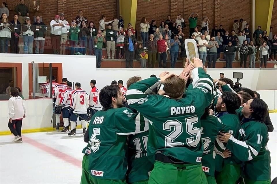 México derrotó 9-2 a Corea del Norte y se quedó con el título del Campeonato Mundial de Hockey sobre Hielo de forma invicta en Querétaro.