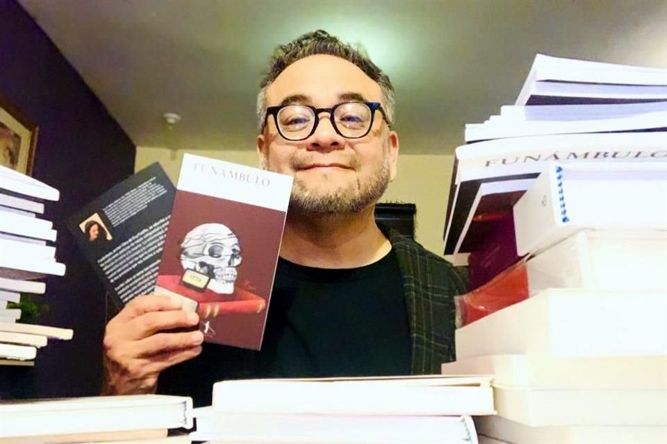 David Granados es autor de 'De algún modo pasa desapercibido', publicado por la Universidad Autónoma de Nuevo León.