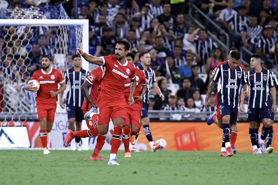 El Toluca no dio su mejor versión, pero le alcanzó para dos valiosos goles.