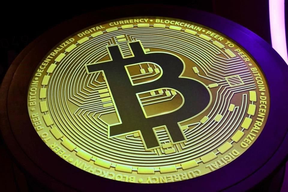 Analistas estiman que el siguiente nivel clave del bitcoin es de 93 mil dólares.