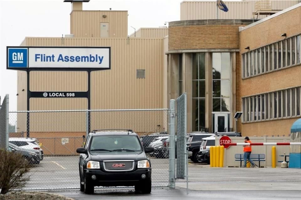 General Motors prevé un impacto de 5 mil millones de dólares este año por los aranceles.