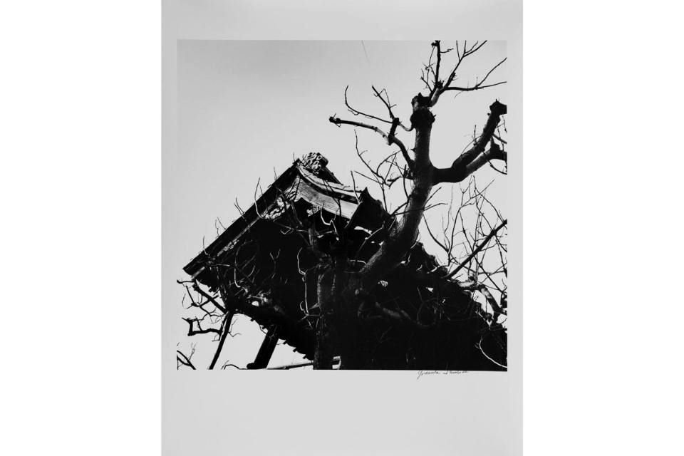 La exposición de Iturbide incluyó imágenes de sus viajes a Japón que no habían sido exhibidas al público.