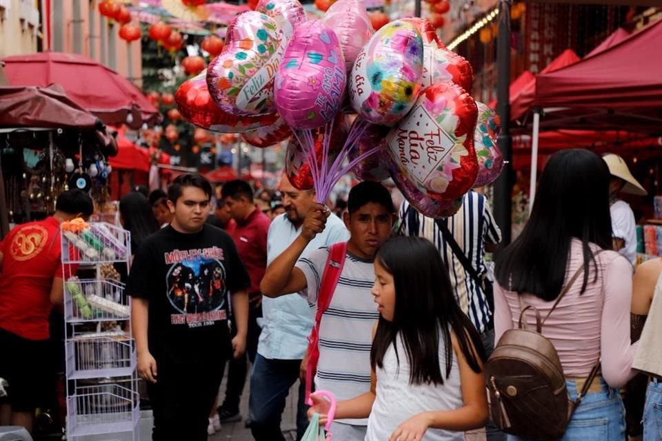 La Policía cibernética alertó por el aumento de fraudes con ofertas falsas con motivo del 10 de mayo.