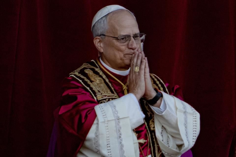 El cantante  saludó al recién elegido Papa León XIV, sucesor del Papa Francisco.