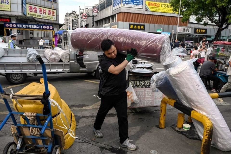 Las ventas de China a todo el mundo lograron avanzar 8% en abril, gracias a que empujó sus ventas externas a otros países y bloques.