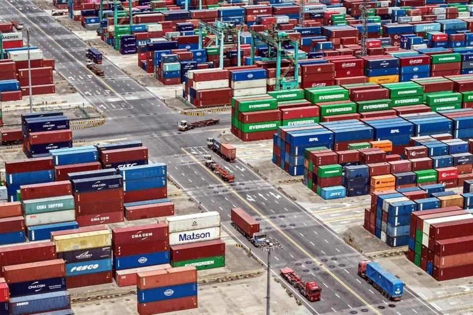 Pese a las alertas de analistas sobre una próxima recesión económica en EU, los indicadores de riesgo sobre ésta apuntan hacia una expansión.