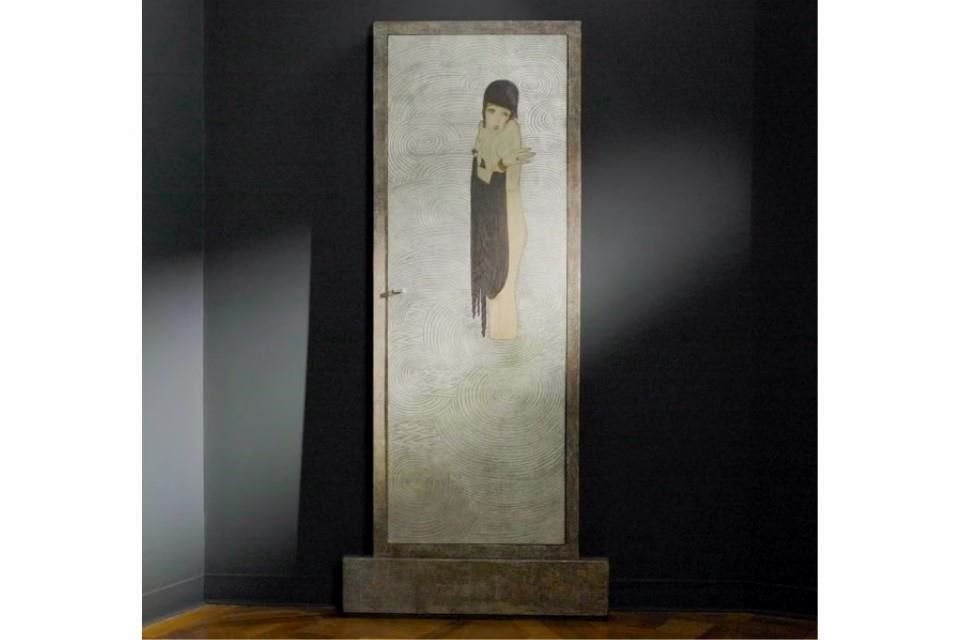 Praca szwajcarskiego projektanta Jeana Dunanda „Psyché Baigneuse, The Bather (1927)” wyróżnia się na targach TEFAF.