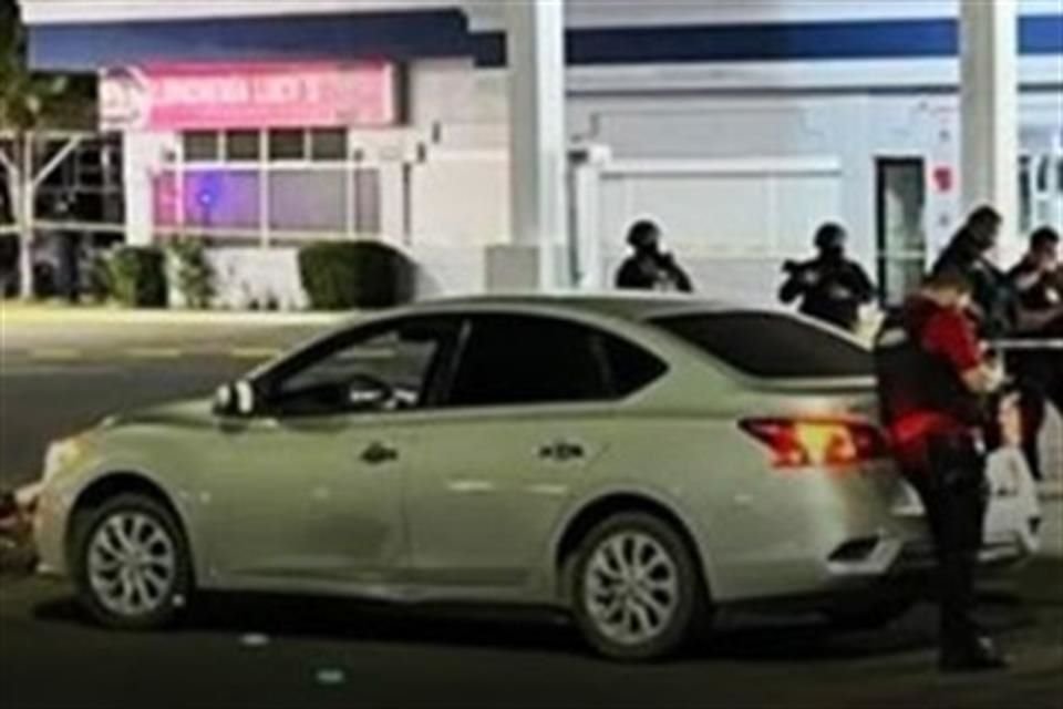Un agente de la Fiscalía General de Sinaloa fue asesinado a balazos mientras investigaba un presunto secuestro en Mazatlán.