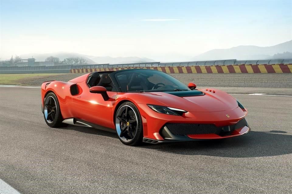 La 296 Speciale A pèse 1 460 kilogrammes.
