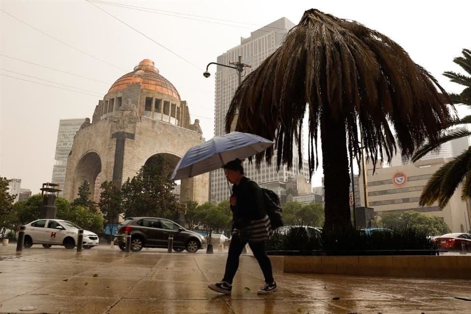De acuerdo con el pronóstico meteorológico se esperan precipitaciones de entre 15 y 29 milímetros, así como ráfagas de viento de hasta 50 kilómetros por hora.