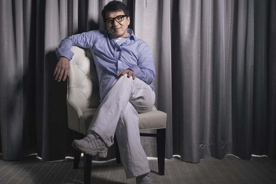 La estrella de acción Jackie Chan, de 71 años, aseguró que planea seguir haciendo sus propios stunts el resto de su vida.