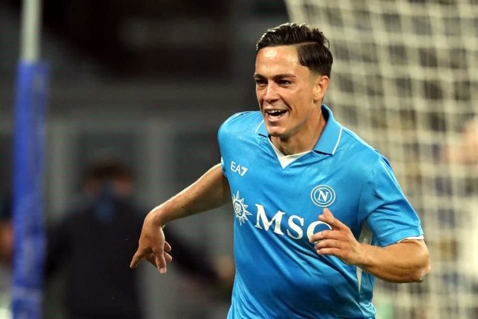 Giacomo Raspadori puso el 2-1 al 64.