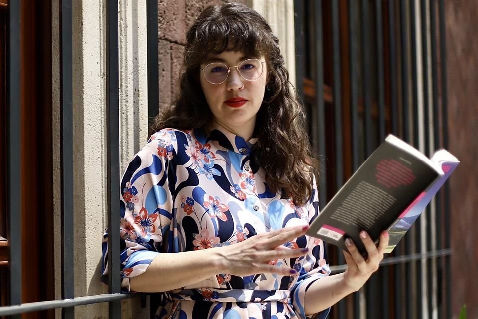 La escritora mexicana presentará su nueva novela este martes a las 19:00 horas en la librería El Desastre.