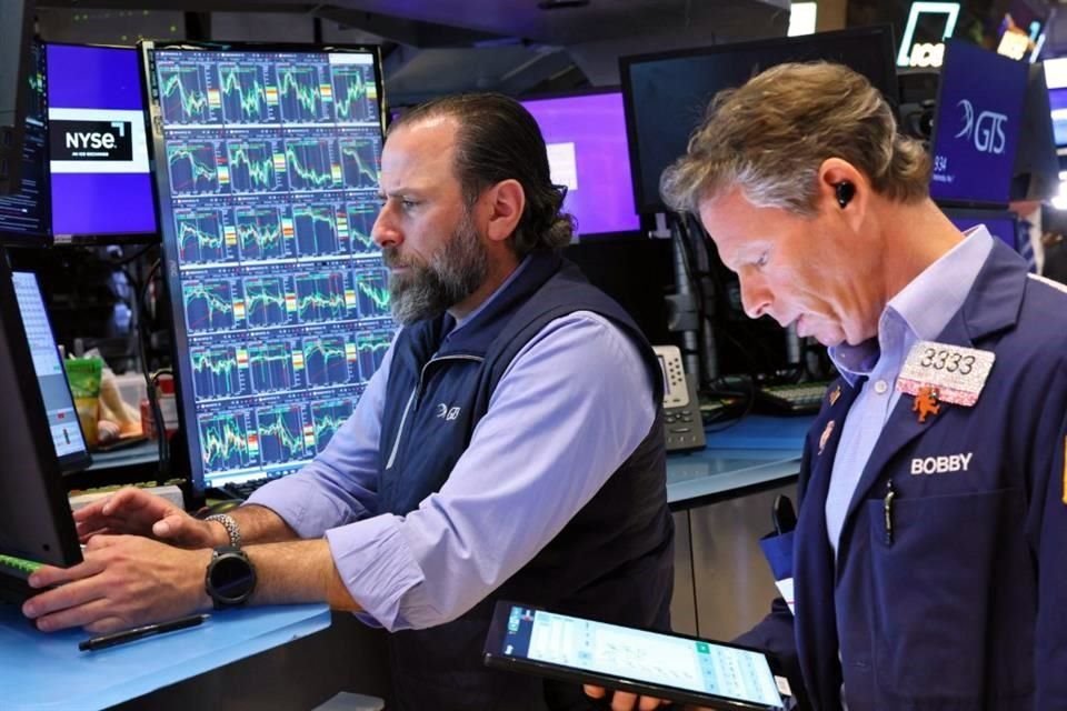 El Dow Jones sumaba cerca de mil puntos en las primeras operaciones de la Bolsa de Nueva York.