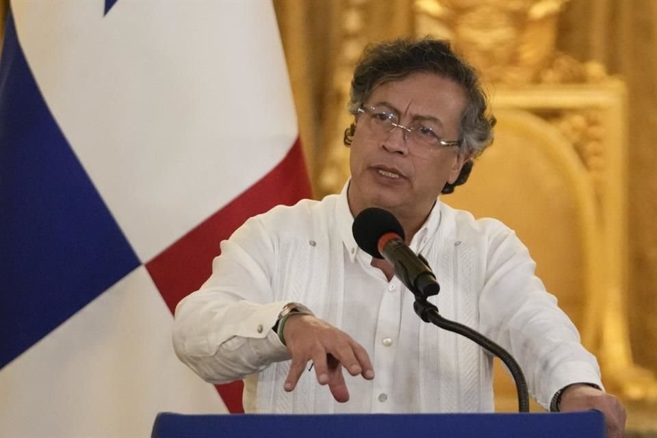 El Presidente de Colombia, Gustavo Petro, da declaraciones en Panamá el 28 de marzo del 2025.