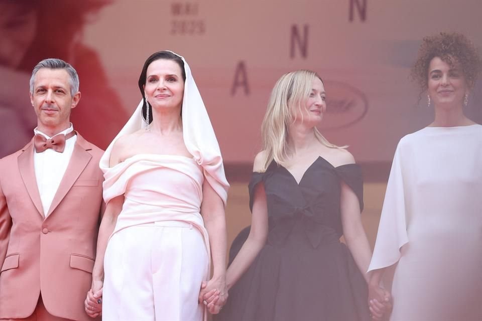 Jeremy Strong, Juliette Binoche, Alba Rohrwacher y Leila Slimani en Cannes.