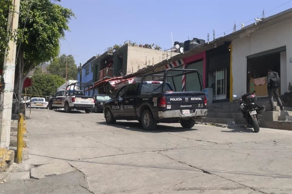 Según testigos, un sujeto se le acercó mientras ella revisaba su motoneta, discutieron y luego le disparó. 
