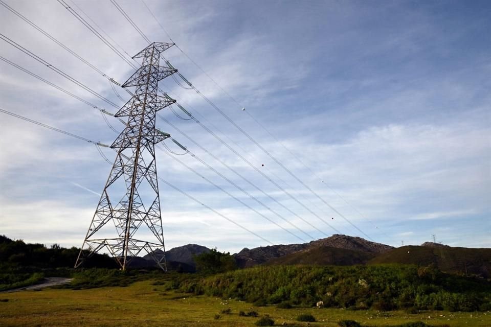 Beatriz Marcelino, CEO fundadora de la consultora energética y proyectos de hidrocarburos Grupo CIITA, coincidió en que esta estrategia sirve para depurar los trámites que se dieron desde la reforma energética de Enrique Peña Nieto.