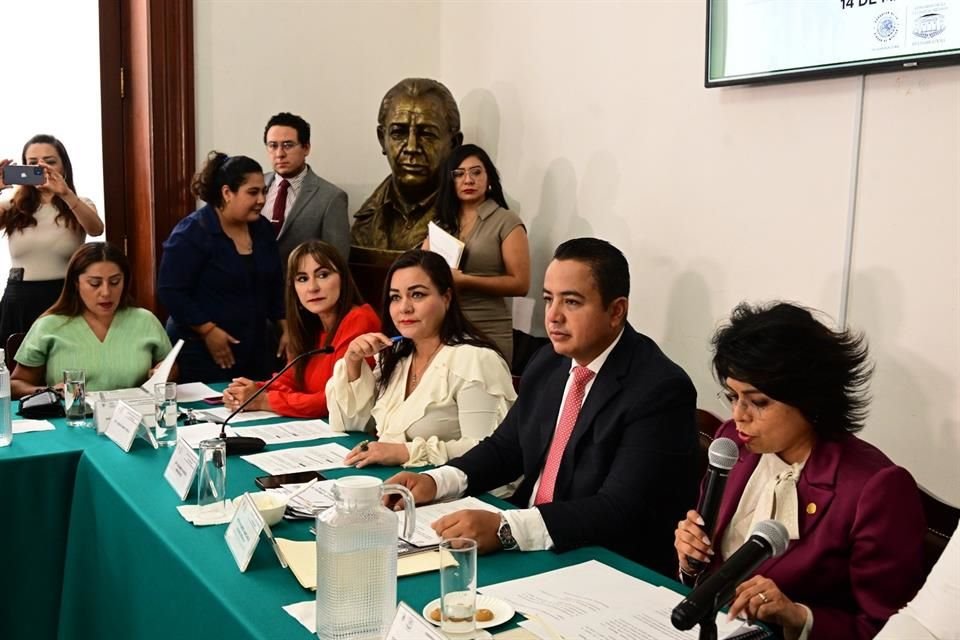 Nadie criticó tanto al Alcalde, como sus supuestos aliados.