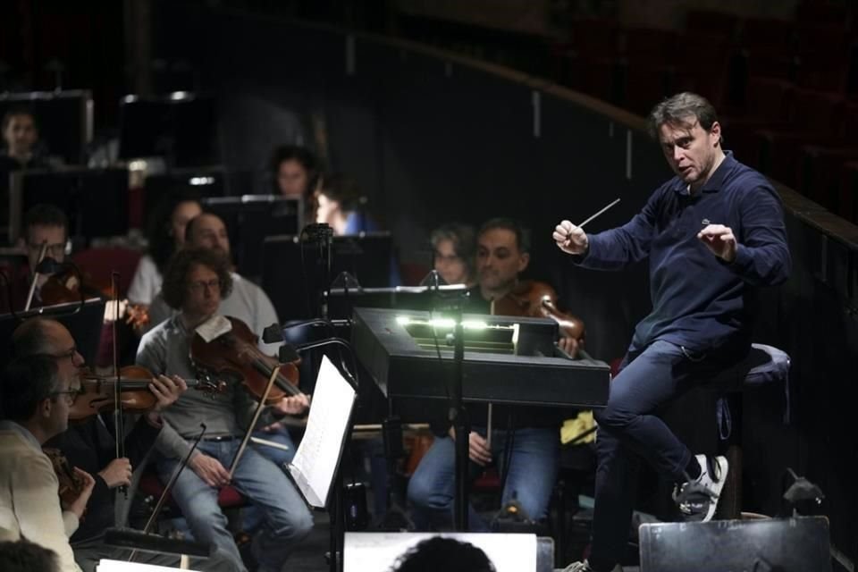 Michele Mariotti, director de la orquesta de la Ópera de Roma, celebra que la obra de Puccini siga vigente.