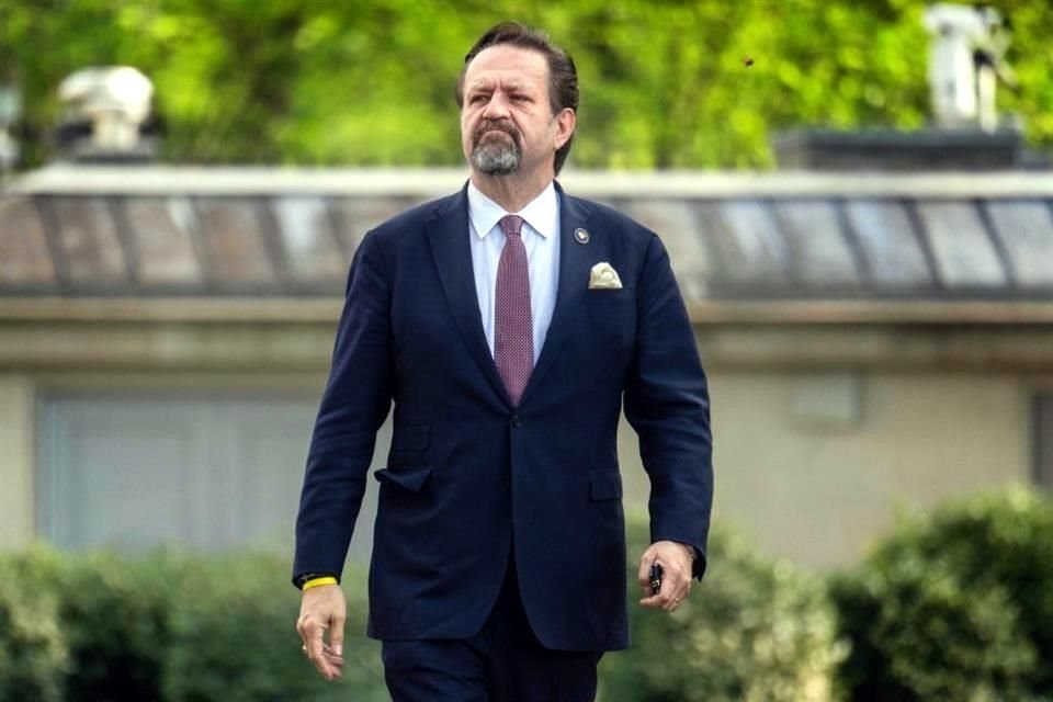 El director antiterrorismo de la Casa Blanca afirmó que el narcotráfico emplea a más de 500 mil personas en México.