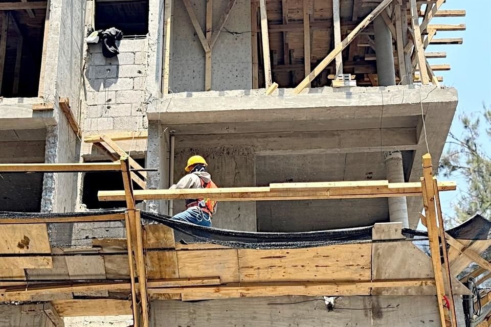 Las obras siguen. En el lugar han sido captados trabajadores.