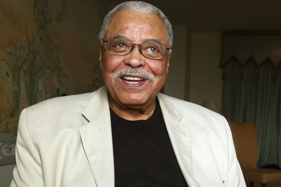 La icónica voz de James Earl Jones 'revivirá' en su personaje de Darth Vader para el videojuego 'Fortnite', con la ayuda de la IA.