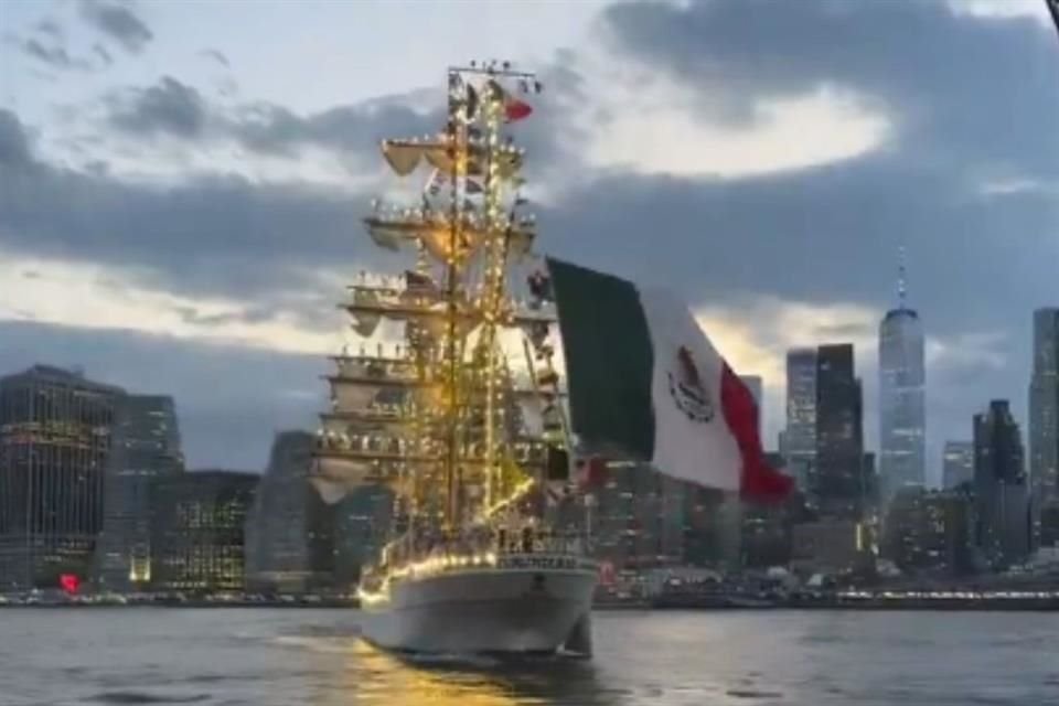 En el buque iban a bordo más de 200 pasajeros.
