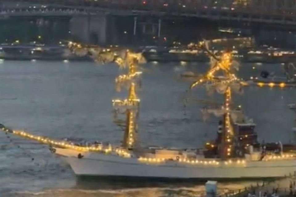 El percance ocurrió durante la maniobra de zarpe, de acuerdo con lo que señaló Semar.