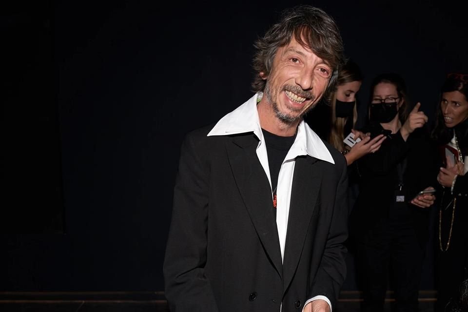 Kering y Balenciaga anunciaron este lunes el nombramiento de Pierpaolo Piccioli como nuevo Director Creativo de Balenciaga, a partir del 10 de julio de este año.