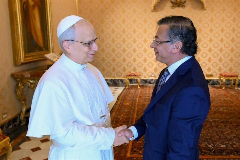 El Presidente Gustavo Petro se reunió con el Papa León XIV en el Vaticano.
