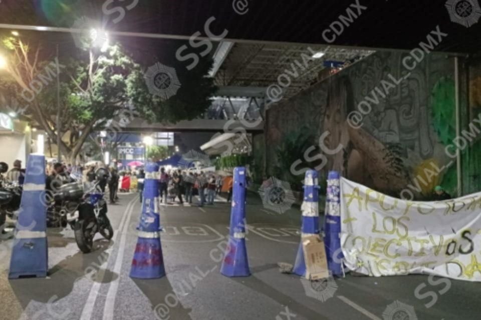 Hasta las 21:20 horas, las afectaciones en Calzada San Antonio Abad continúan.