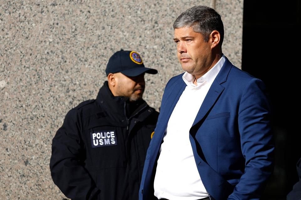 El ex asistente detalló que Combs utilizaba un organizador durante sus estancias en hoteles que contenía entre 25 y 30 frascos con todo tipo de sustancias.