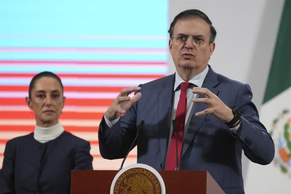 Gobierno de México dijo que ya negocia con EU para que antes del 1 de agosto haya alternativas y no apliquen nuevos aranceles del 30%.	