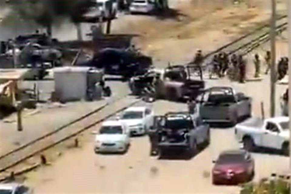 El Gobernador Rocha Moya consideró que la balacera de ayer en el penal de Aguaruto es probable que derive de una pugna por el control entre grupos delictivos.