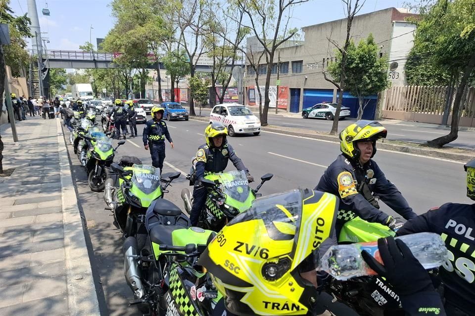 Este cortejo fue acompañado por policías de la Secretaría de Seguridad Ciudadana. 