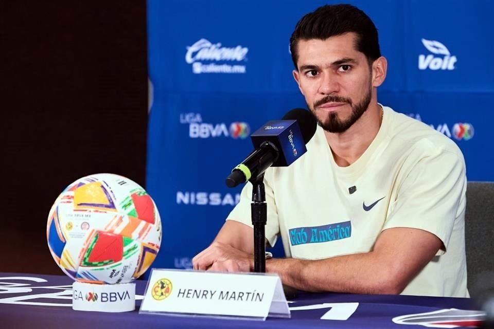 Henry Martín recordó que sufrió mucho en sus primeros torneos.