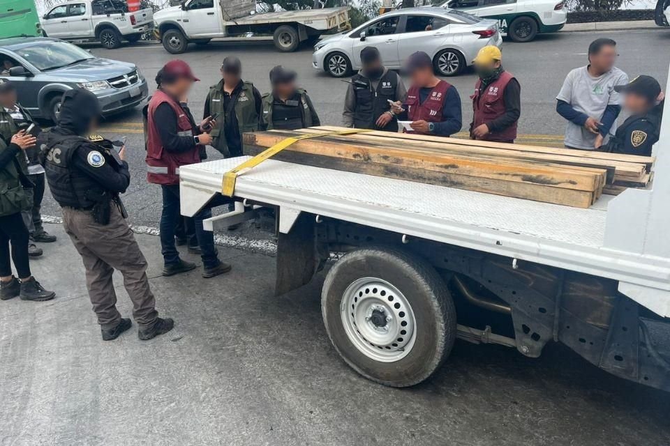 Al cuestionar al conductor, señalaron irregularidades.