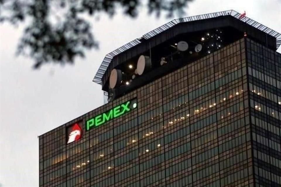 El huachicol en el Sexenio pasado fue de tal magnitud, que con su valor se pudo haber cubierto la deuda de Pemex con sus proveedores.