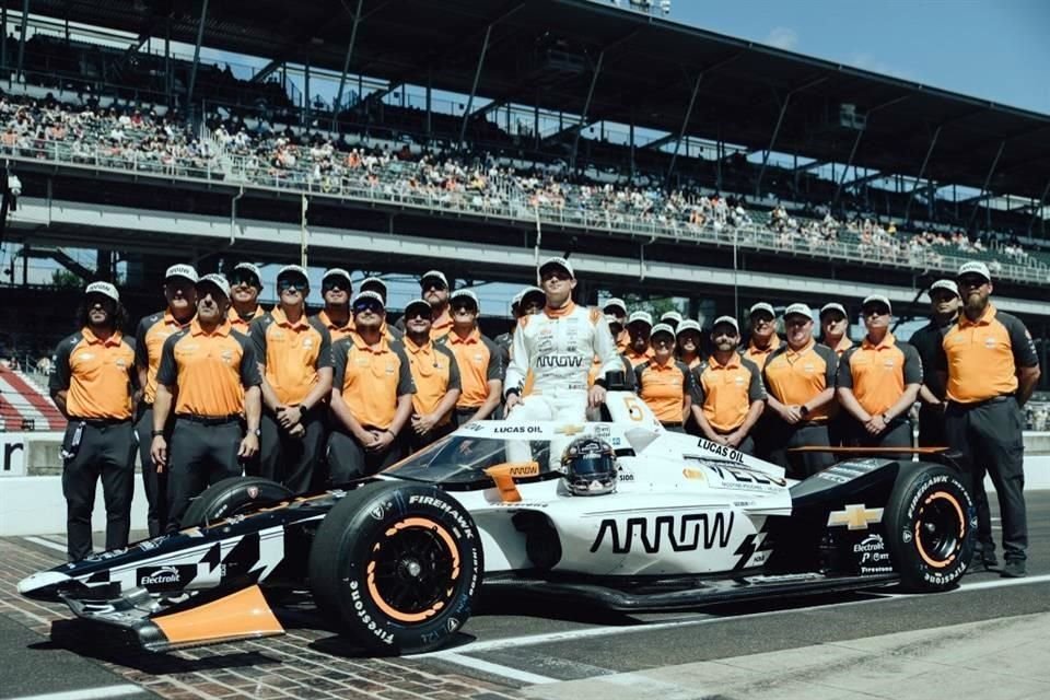 Pato O'Ward y el equipo Arrow McLaren buscan la victoria en el mítico óvalo de Indianápolis.