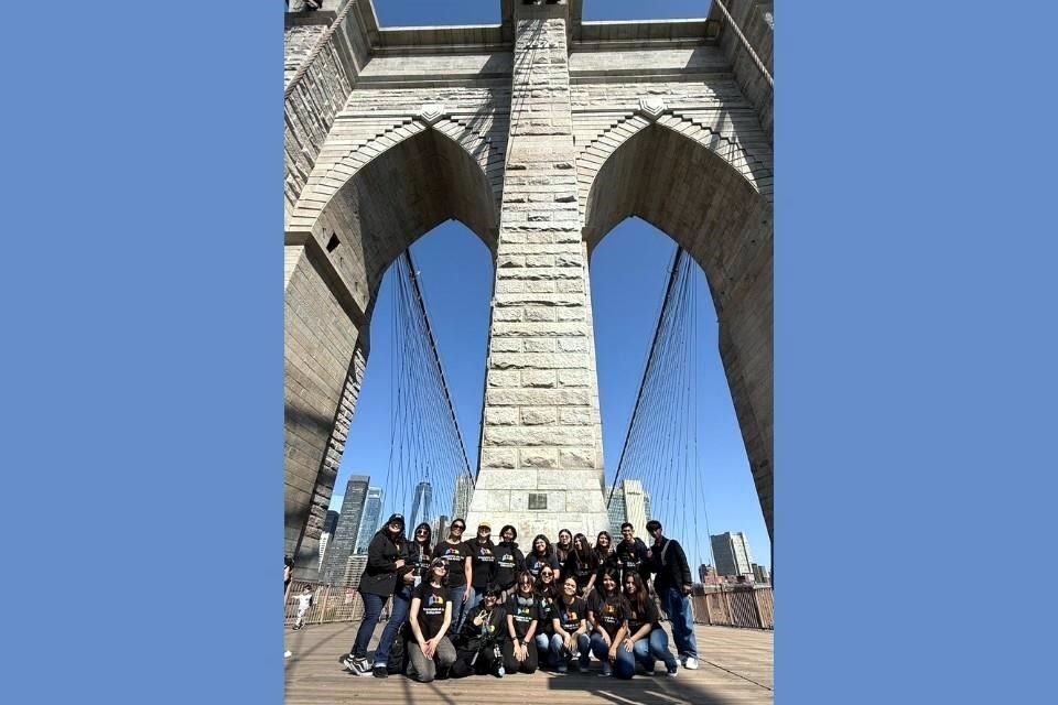 Los jóvenes del Coro Estorninos de la asociación Promotora de las Bellas Artes cumplieron su sueño de cantar en una de las salas del célebre Carnegie Hall neyorquino.