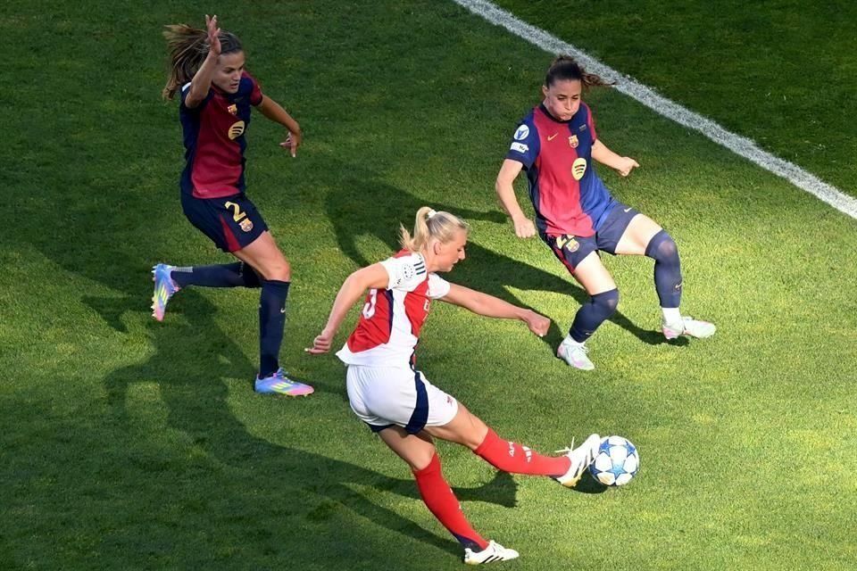 La sueca Stina Blackstenius fue la heroína de las 'Gunners' para quedarse con la victoria y el título de la Champions Femenina.