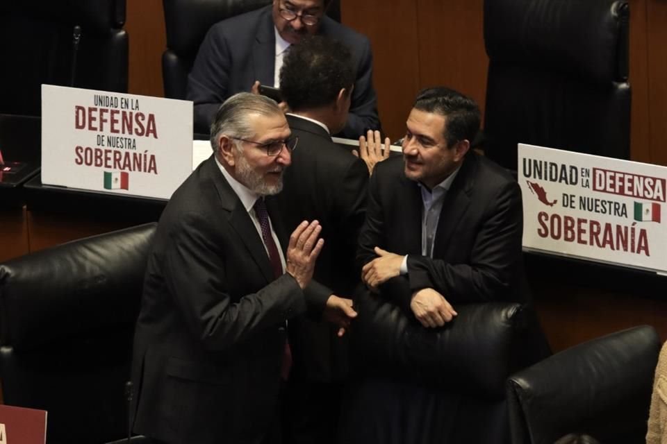 A instancias de Adán Augusto, bancada de Morena ha dado a Yunes Márquez escaño, presidencia de comisión de Hacienda y hasta vuelo privado.