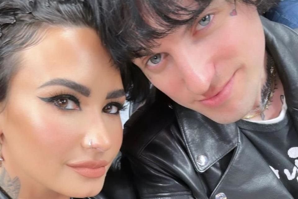 Jutes, de 34 años, le propuso matrimonio a Demi en diciembre de 2023 con un enorme diamante en forma de pera.