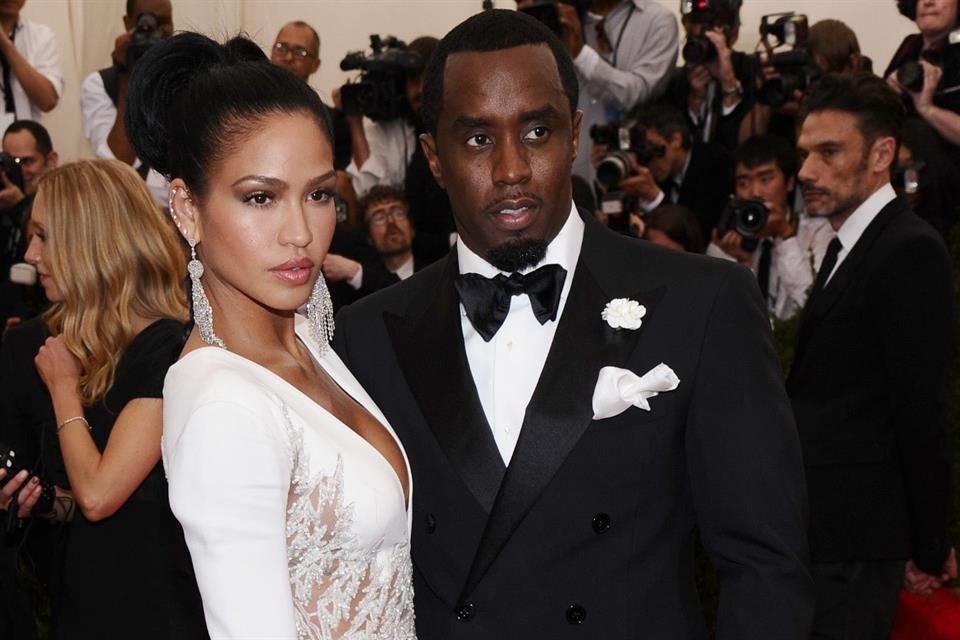 Cassie Ventura dio a luz a su tercer hijo en Nueva York, días después de testificar contra 'Diddy' por abuso en juicio federal en Manhattan.