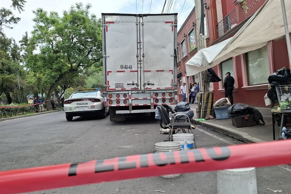El vehículo se hallaba detenido sobre Eje 2 Oriente Calzada La Viga, a la altura de Eje 5 Sur Avenida Santa María La Purísima.