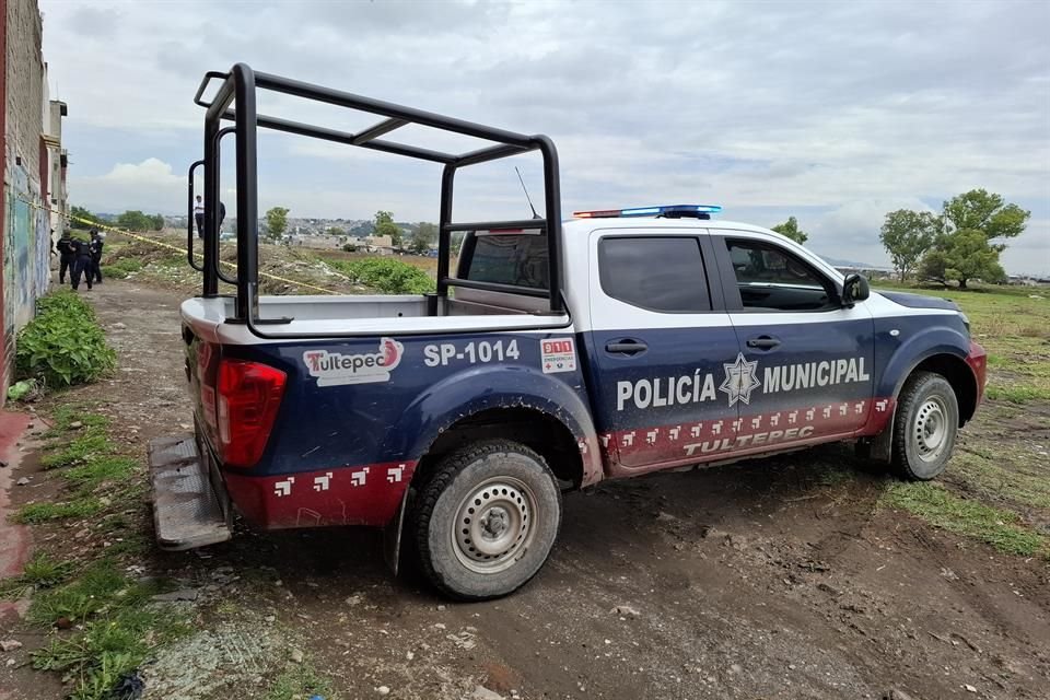 El individuo presentaba golpes en el rostro y estaba tendido boca abajo en una vereda aledaña a la Unidad Habitacional El Faro, a la altura de Calle Almendras.